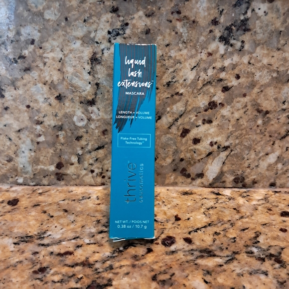 Thrive Liquid Lash Extensions Mascara - Picture 1 of 4